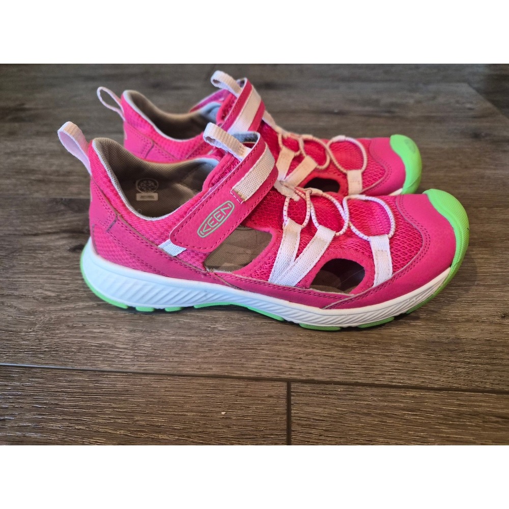 Keen Moxie Kids Pink Green Mesh Water Sandals Hiking Shoes Size 5 Youth